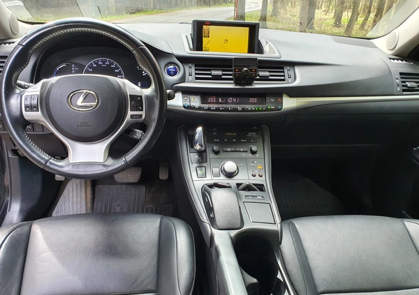 Lexus CT cena 36900 przebieg: 320000, rok produkcji 2012 z Wałbrzych małe 92